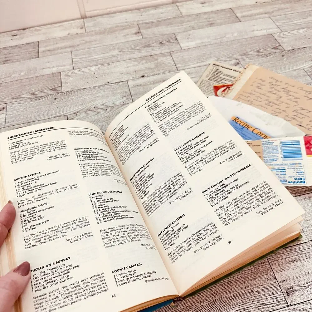 Casseroles Favorite Recipes of America‎ HC Cookbook Vtg 1966 + Clippings